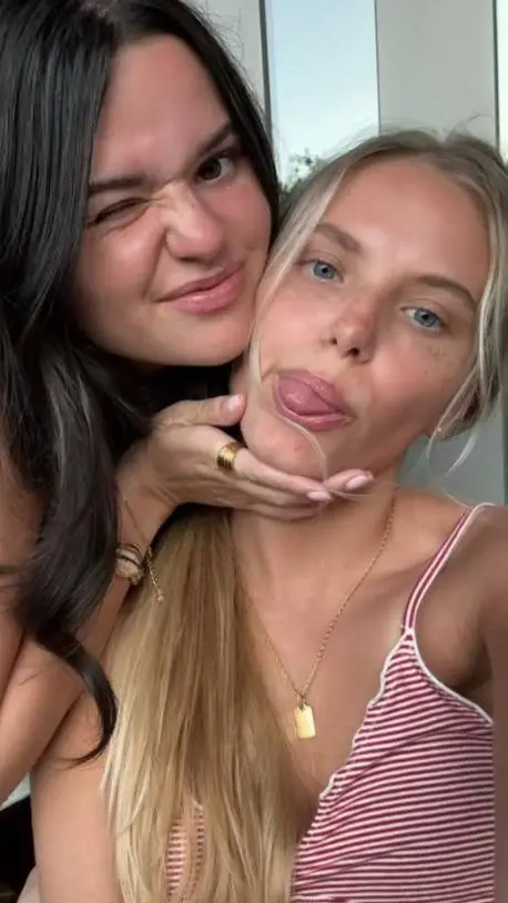 ai character: Jocelyn and Mattie background