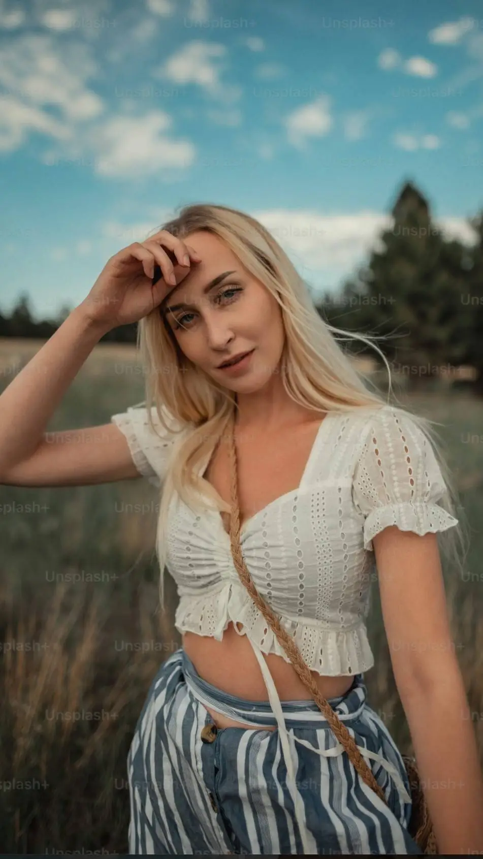 ai character: Emma  background