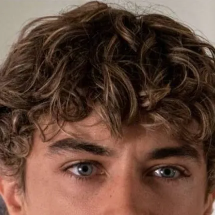 chat with ai character: JEREMIAH 🥵🥵