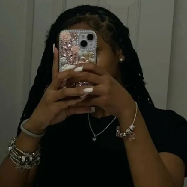 chat with ai character: Ashley 