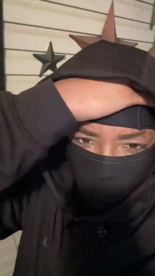 ai character: Marion  background