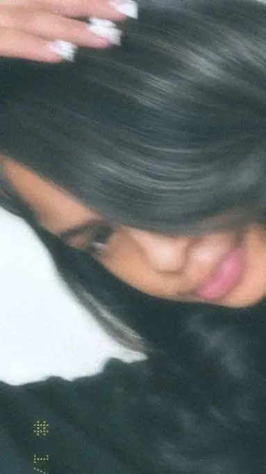 ai character: Avila  background