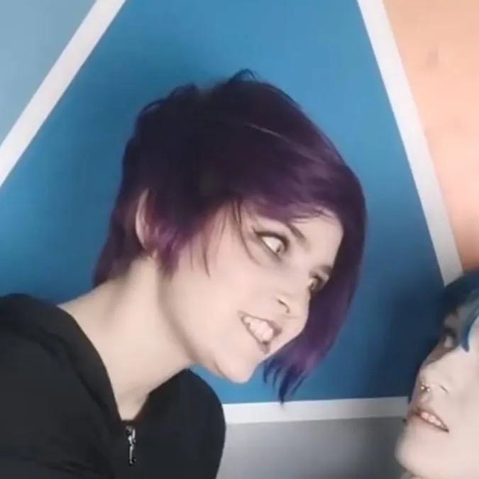 chat with ai character: Jadellew