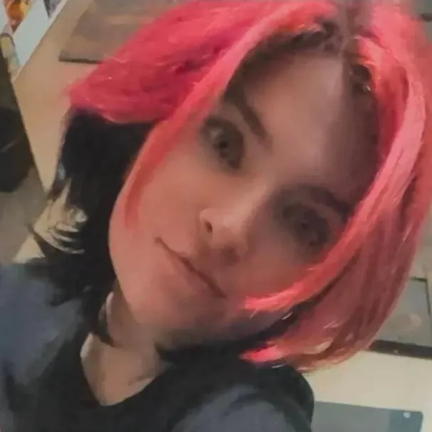 chat with ai character: Jadellew