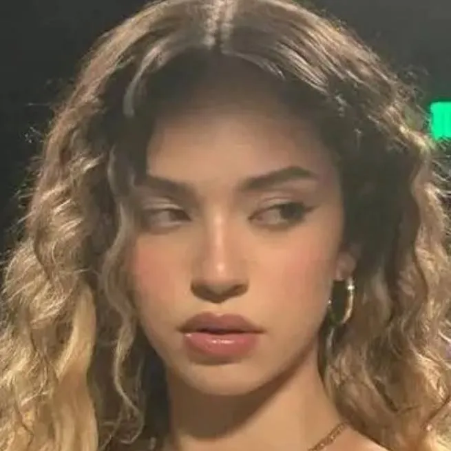 chat with ai character: Daniela Avanzini