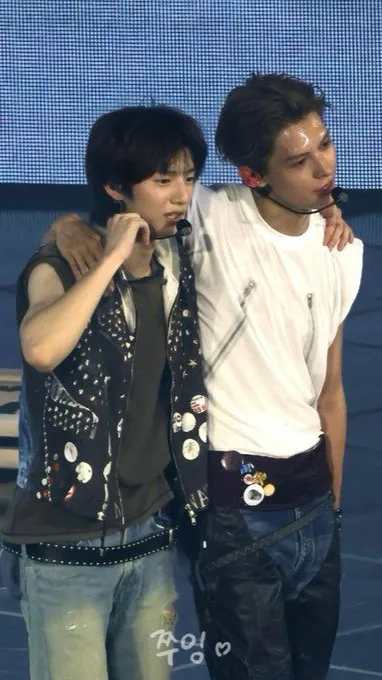 Talkie AI - Chat with James and Juhoon