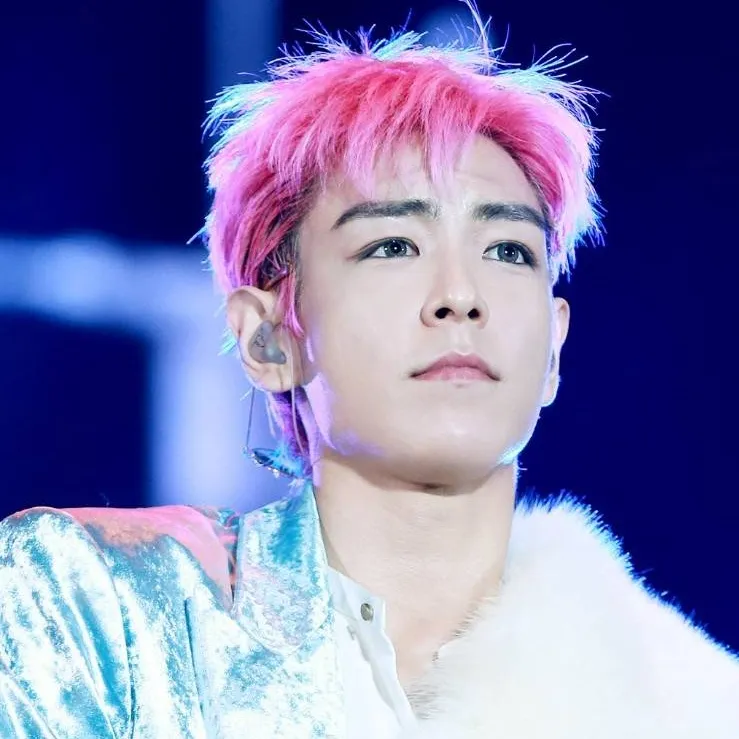 chat with ai character: BIGBANG!