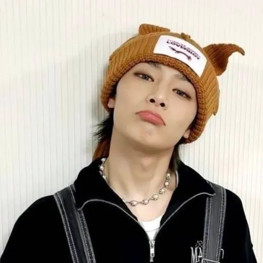 chat with ai character: Jeongin