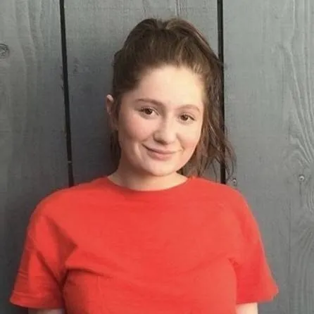 chat with ai character: Debbie Gallagher 