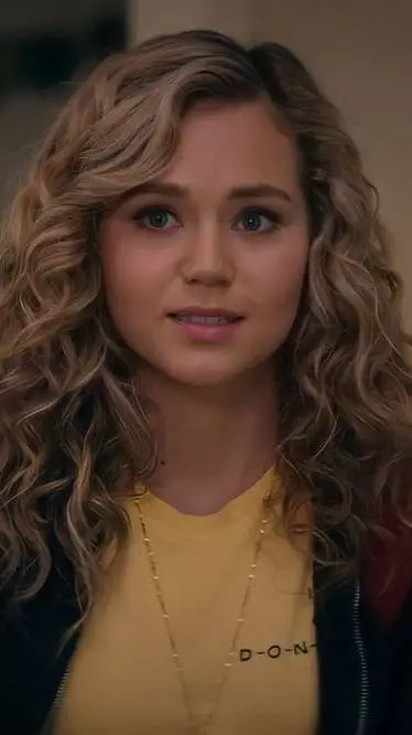 ai character: Courtney  background