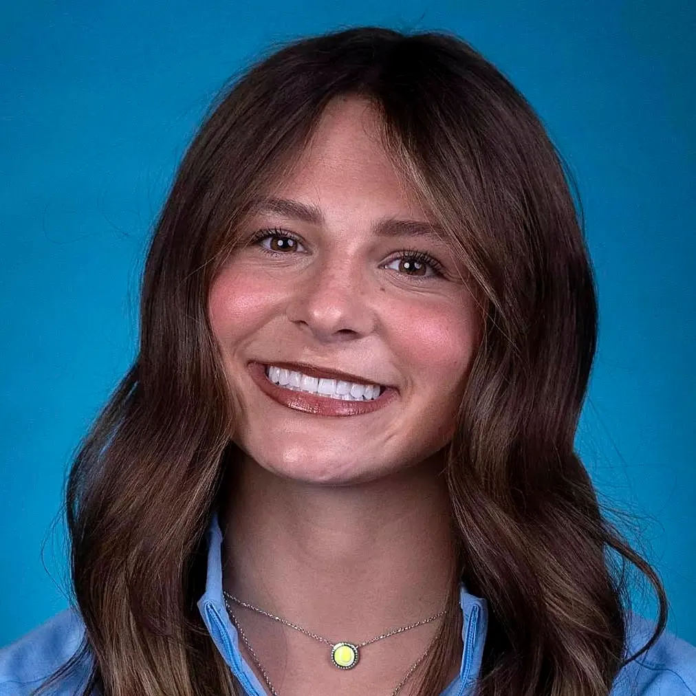 chat with ai character: Anna Frey