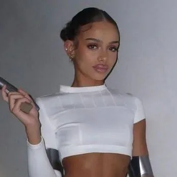 chat with ai character: Imani Windu