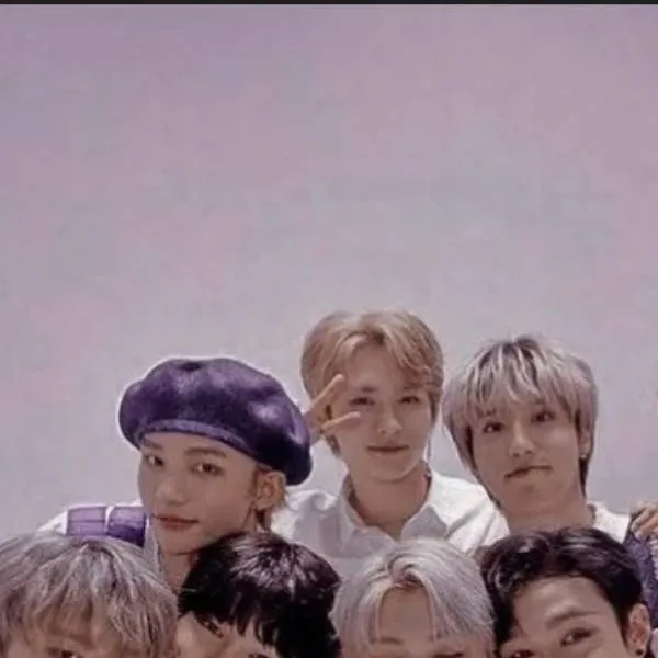 chat with ai character: Stray Kids concert