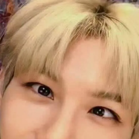 chat with ai character: Stray kids FELIX