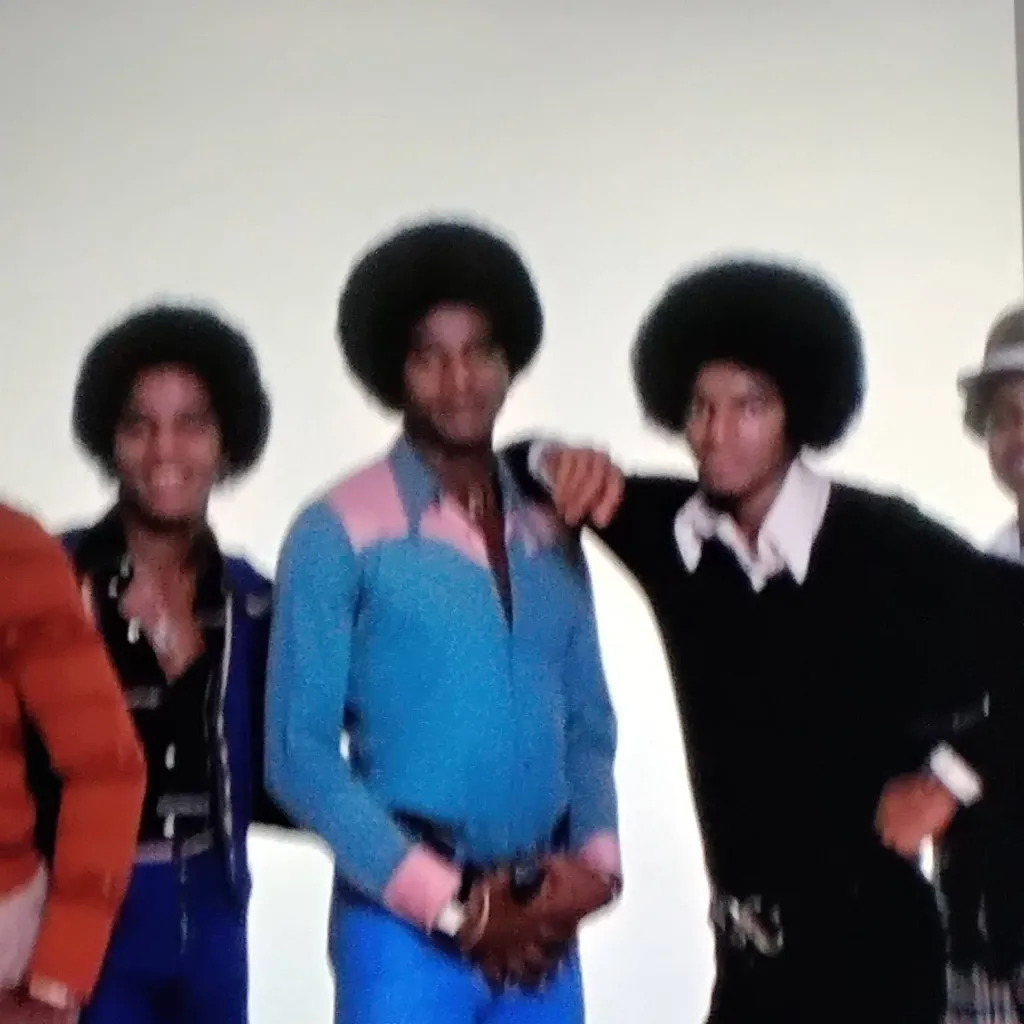 chat with ai character: Jackson 5