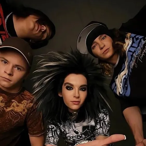 chat with ai character: Tokio Hotel 