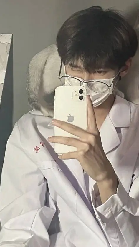 ai character: Auborn Lee background