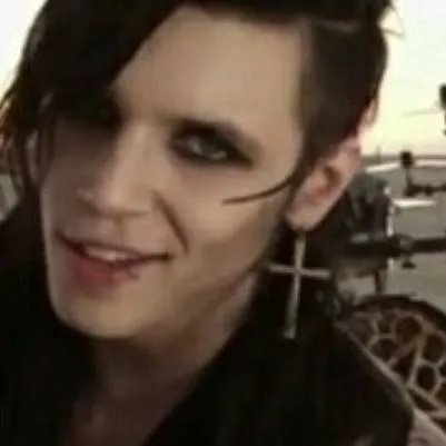 chat with ai character: ANDY BIERSACK 