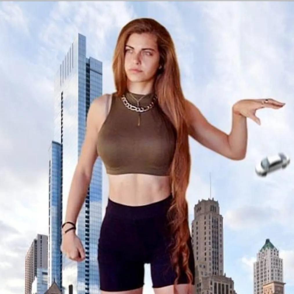 chat with ai character: giantess 