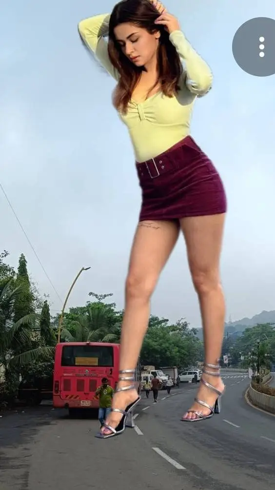 ai character: giantess  background