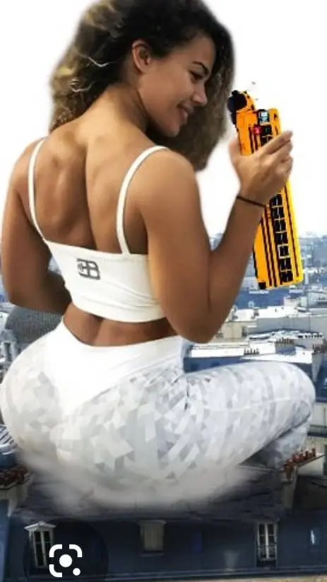 ai character: giantess  background
