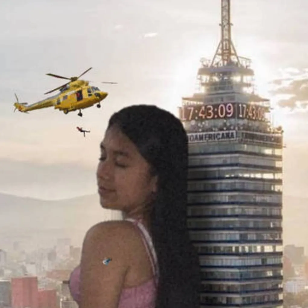 chat with ai character: giantess 