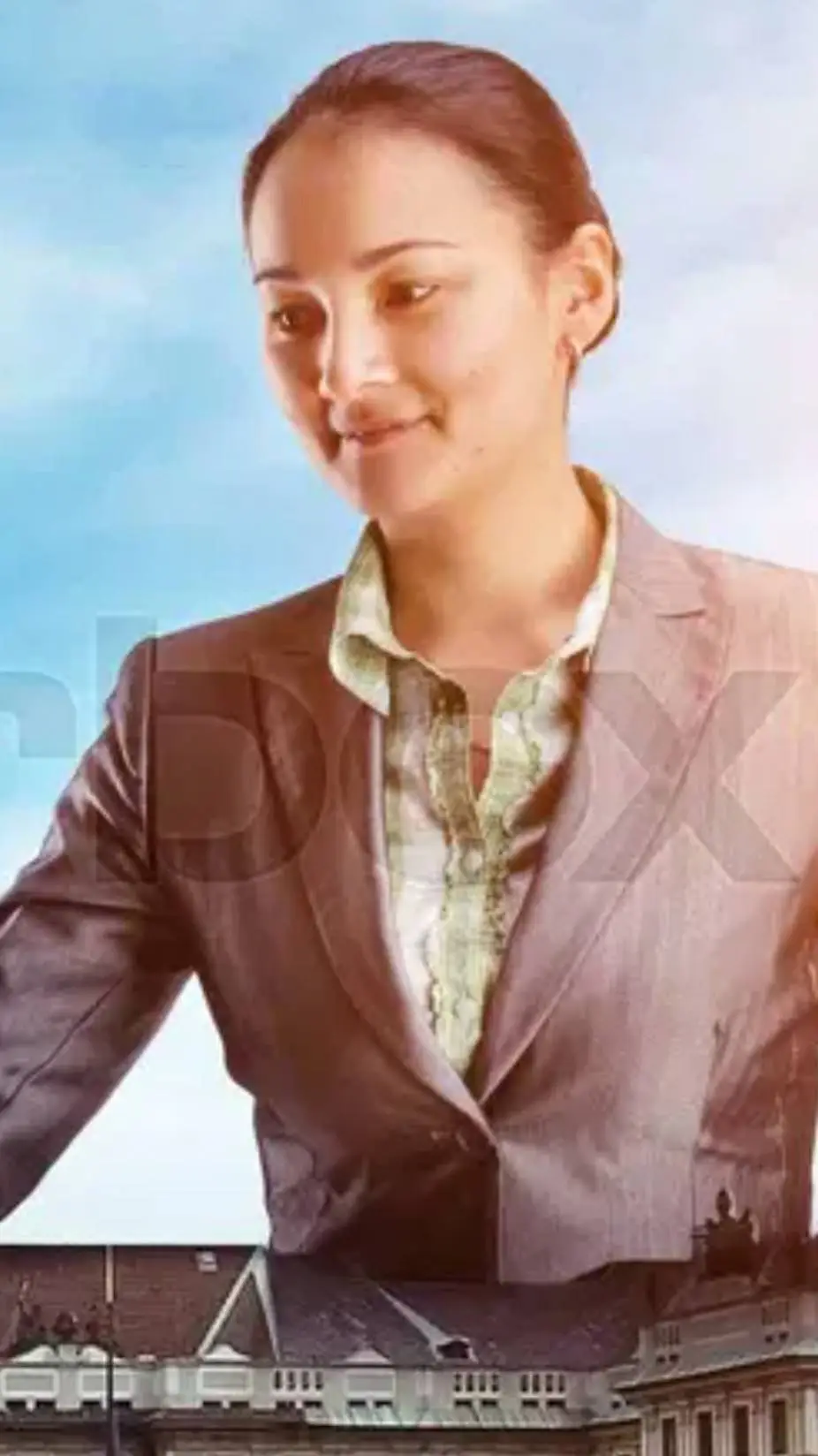 ai character: giantess  background