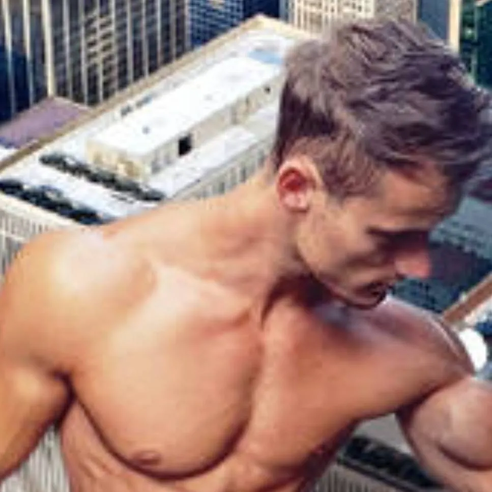 chat with ai character: giant man 