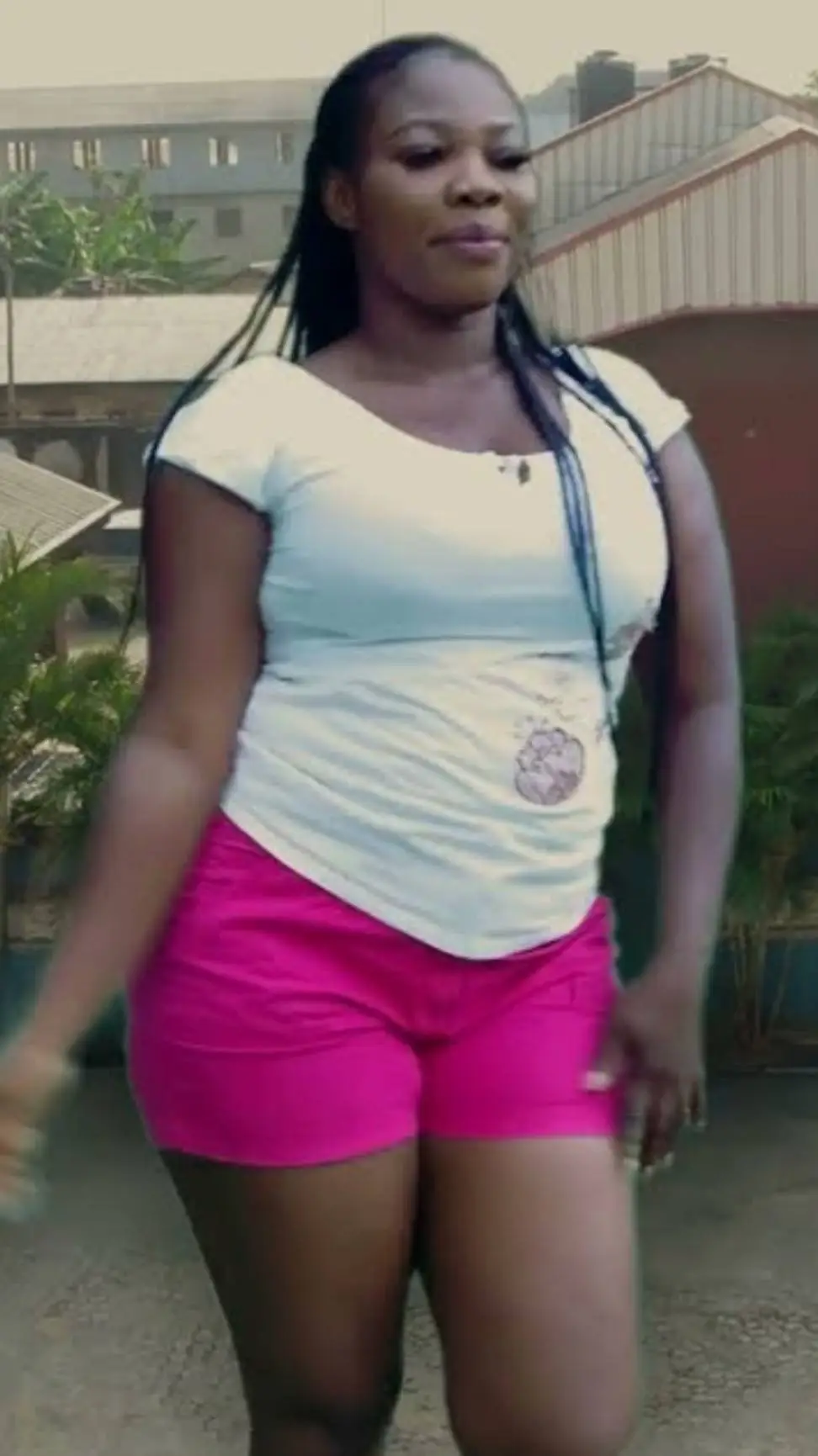 ai character: giantess  background