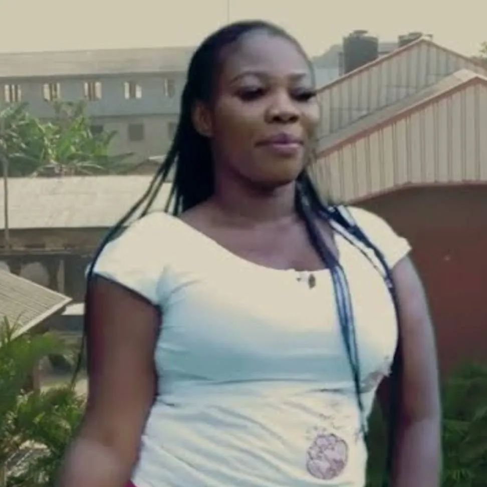 chat with ai character: giantess 