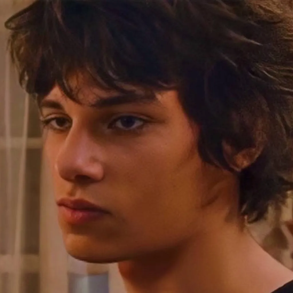 chat with ai character: yandere rodrick