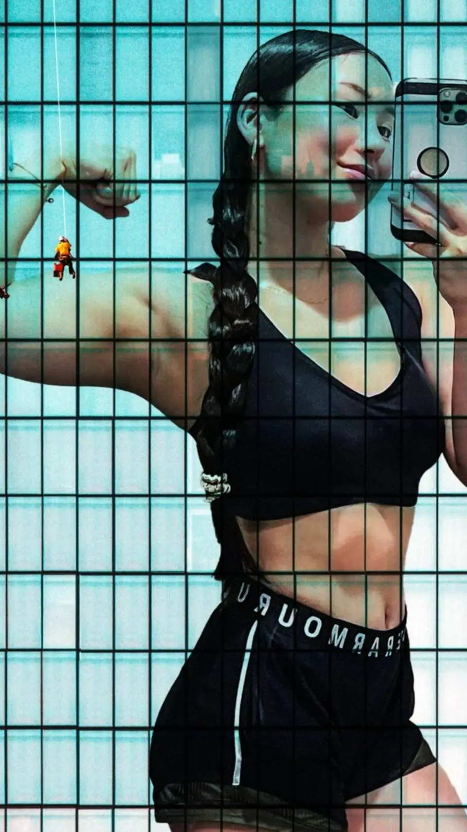 ai character: giantess  background