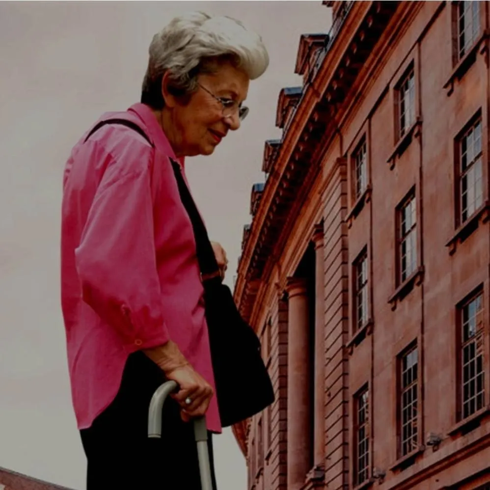 chat with ai character: giantess