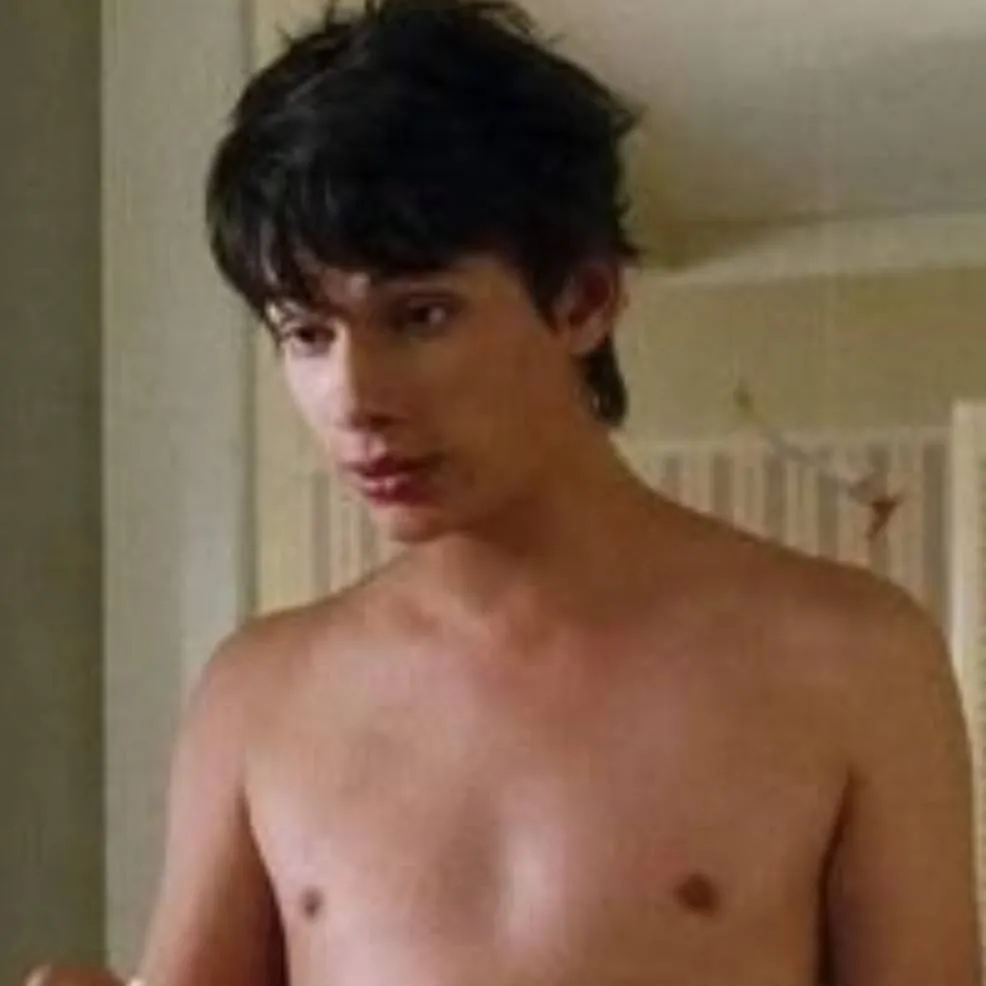 chat with ai character: rodrick heffley.