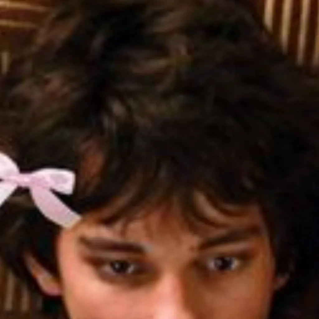 chat with ai character: rodrick heffley 