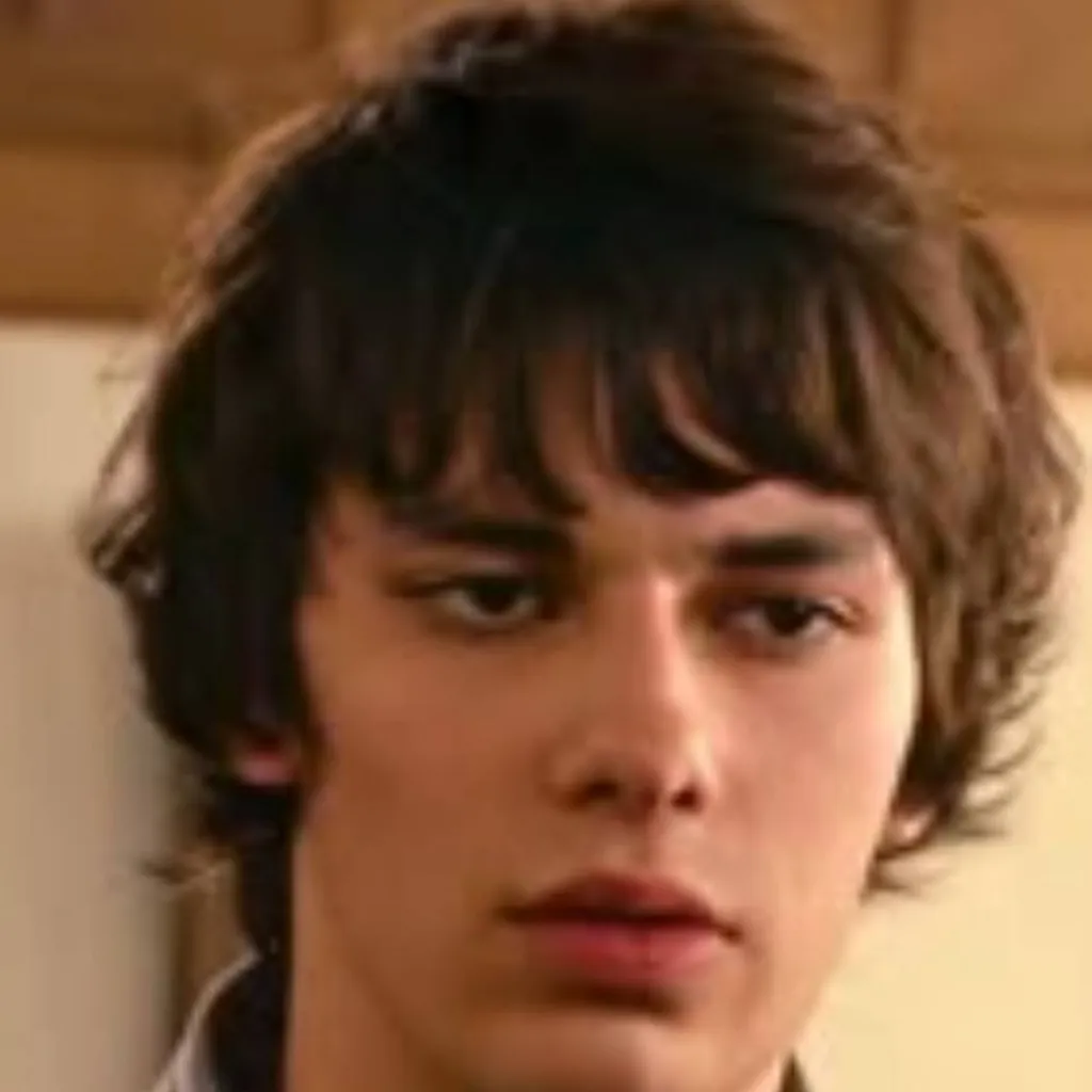 chat with ai character: rodrick heffley 