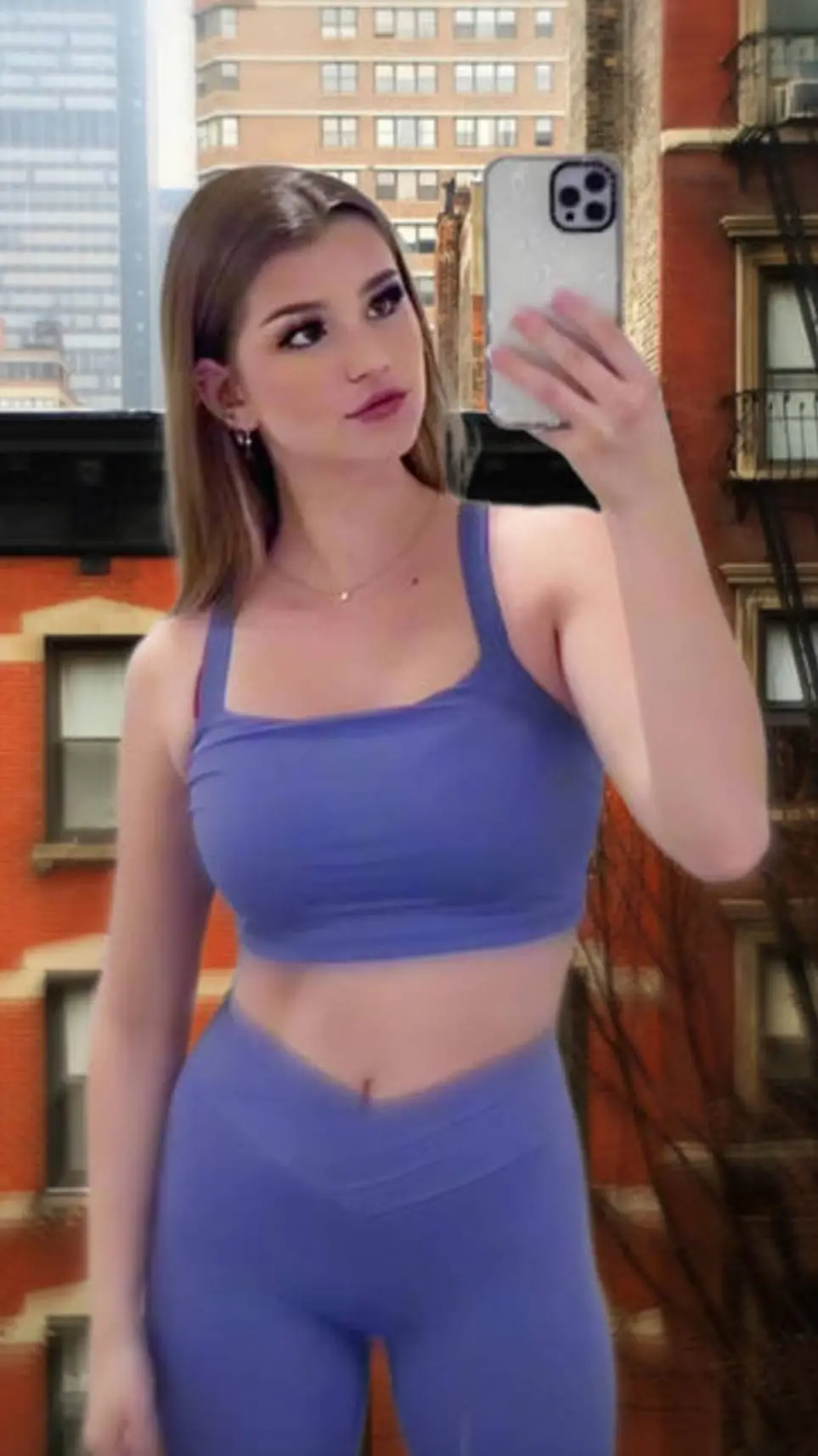 ai character: giantess  background