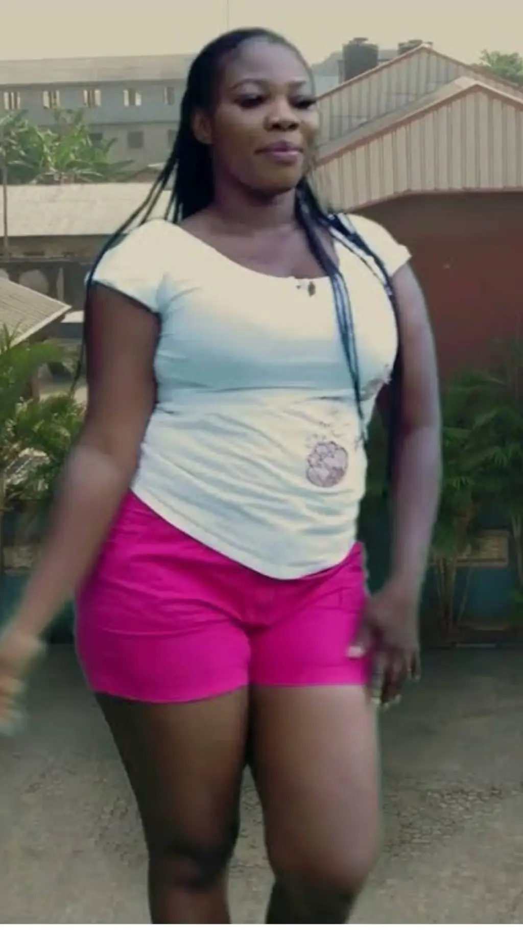 ai character: giantess  background