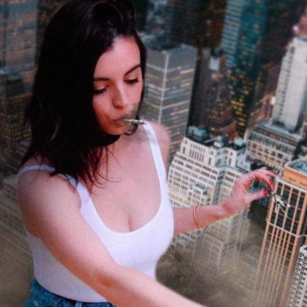 chat with ai character: giantess 