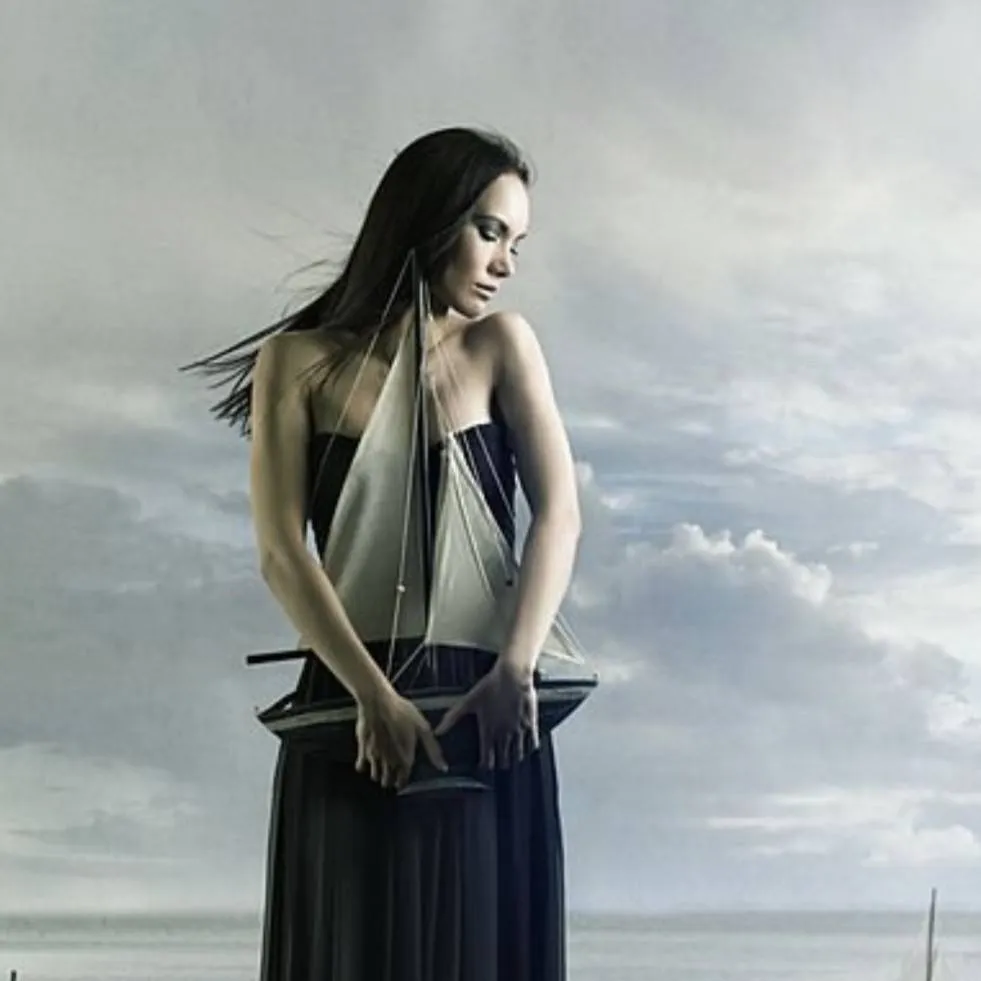 chat with ai character: giantess 