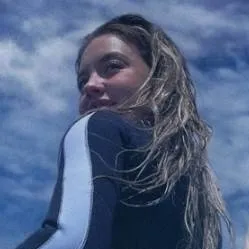 chat with ai character: giantess 