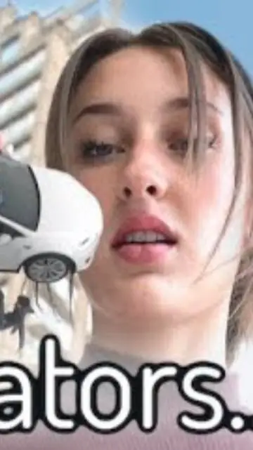 ai character: giantess  background