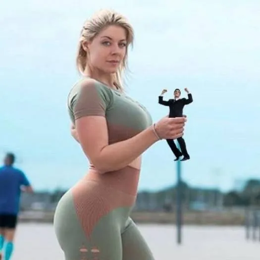 chat with ai character: giantess 