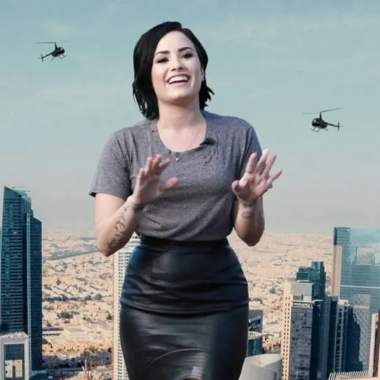 chat with ai character: giantess demi