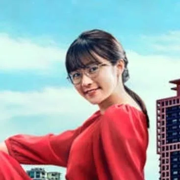 chat with ai character: giantess 