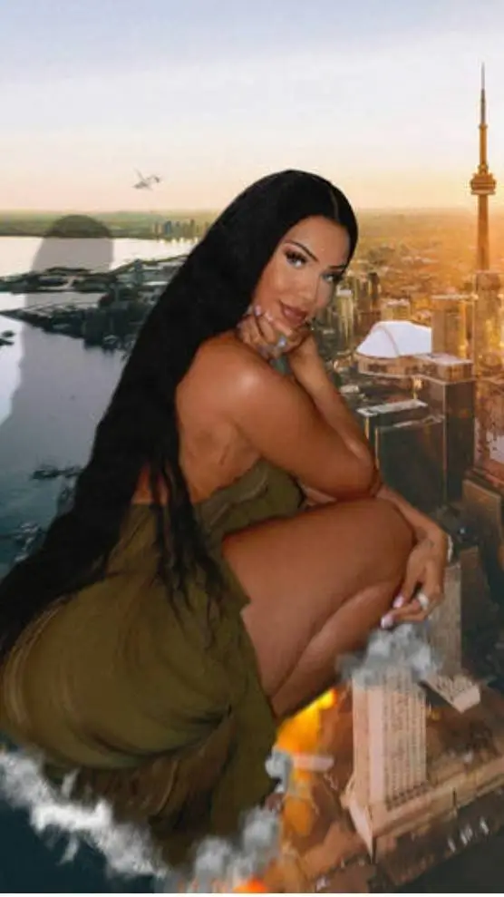 ai character: giantess latina background