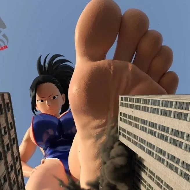 chat with ai character: giantess momo
