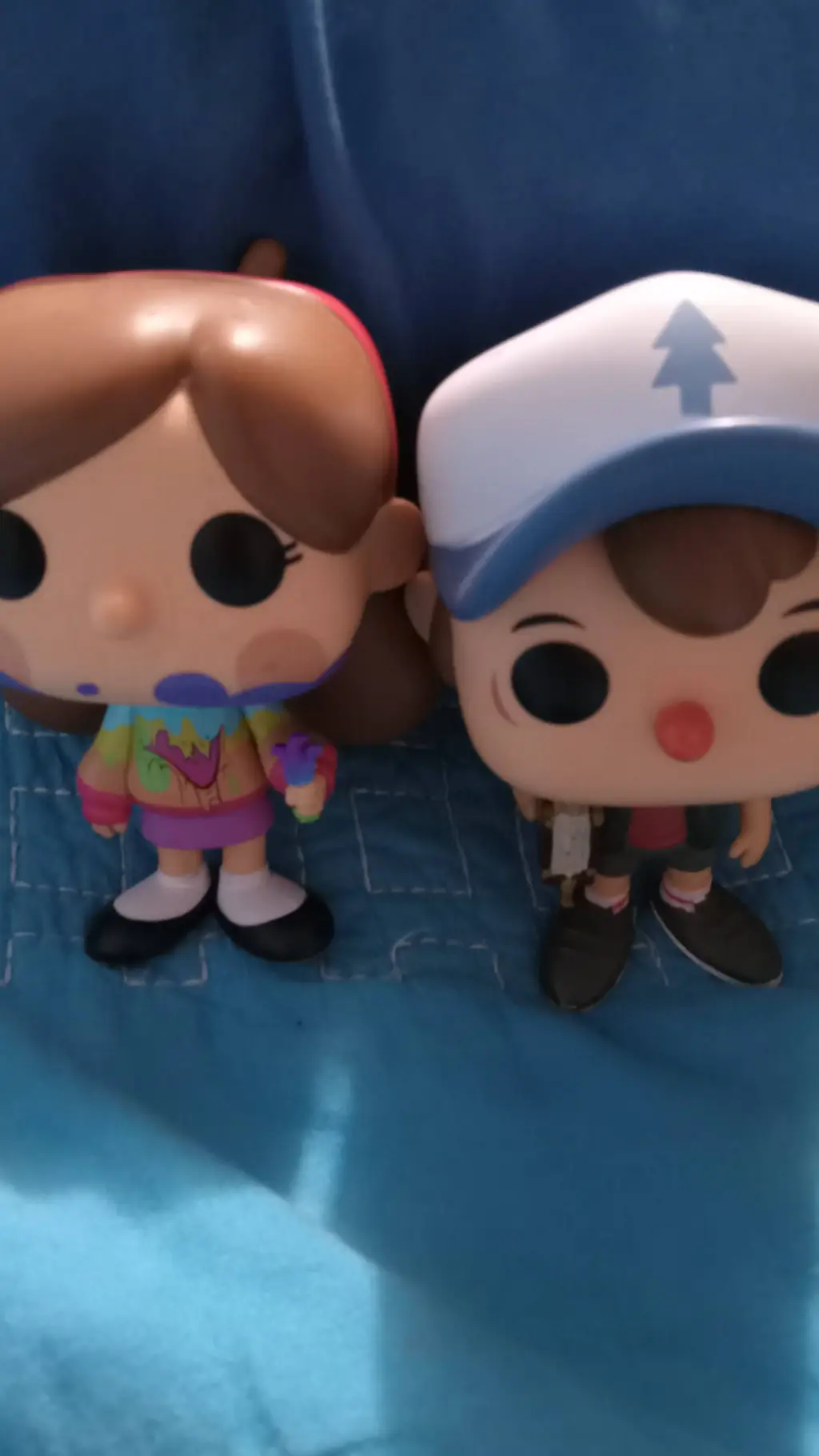 ai character: Dipper and Mabel background