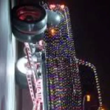 chat with ai character: Christmas truck