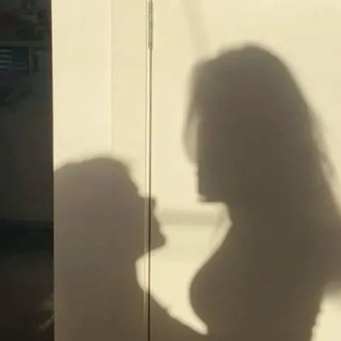 chat with ai character: Ella